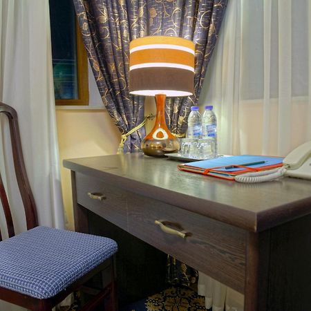 בוקורו Minorai Kalon Boutique Hotel מראה חיצוני תמונה