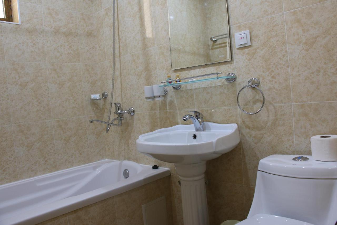 בוקורו Minorai Kalon Boutique Hotel מראה חיצוני תמונה