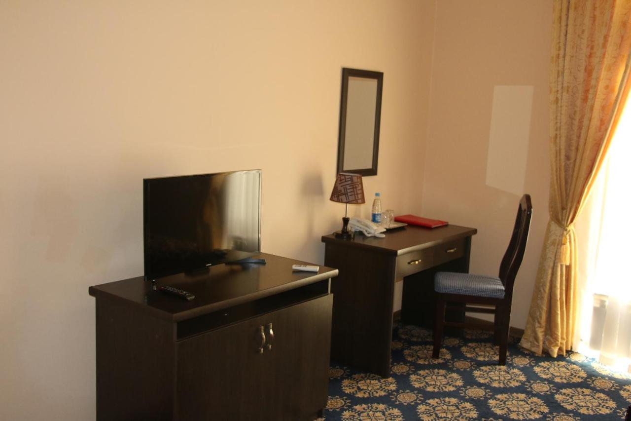 בוקורו Minorai Kalon Boutique Hotel מראה חיצוני תמונה