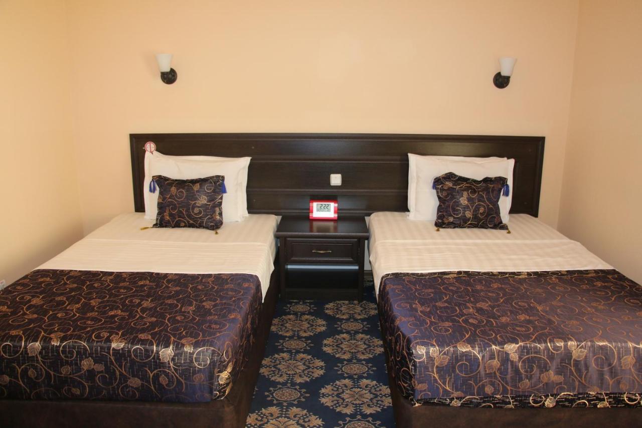 בוקורו Minorai Kalon Boutique Hotel מראה חיצוני תמונה