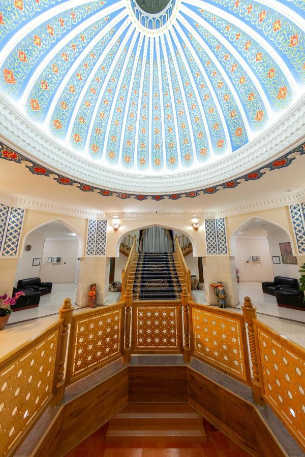 בוקורו Minorai Kalon Boutique Hotel מראה חיצוני תמונה