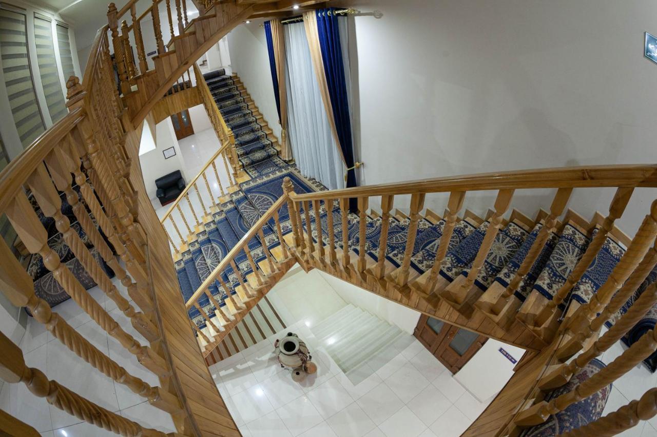 בוקורו Minorai Kalon Boutique Hotel מראה חיצוני תמונה