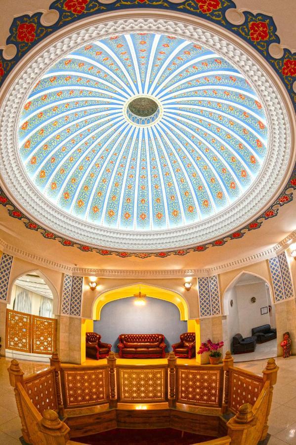 בוקורו Minorai Kalon Boutique Hotel מראה חיצוני תמונה