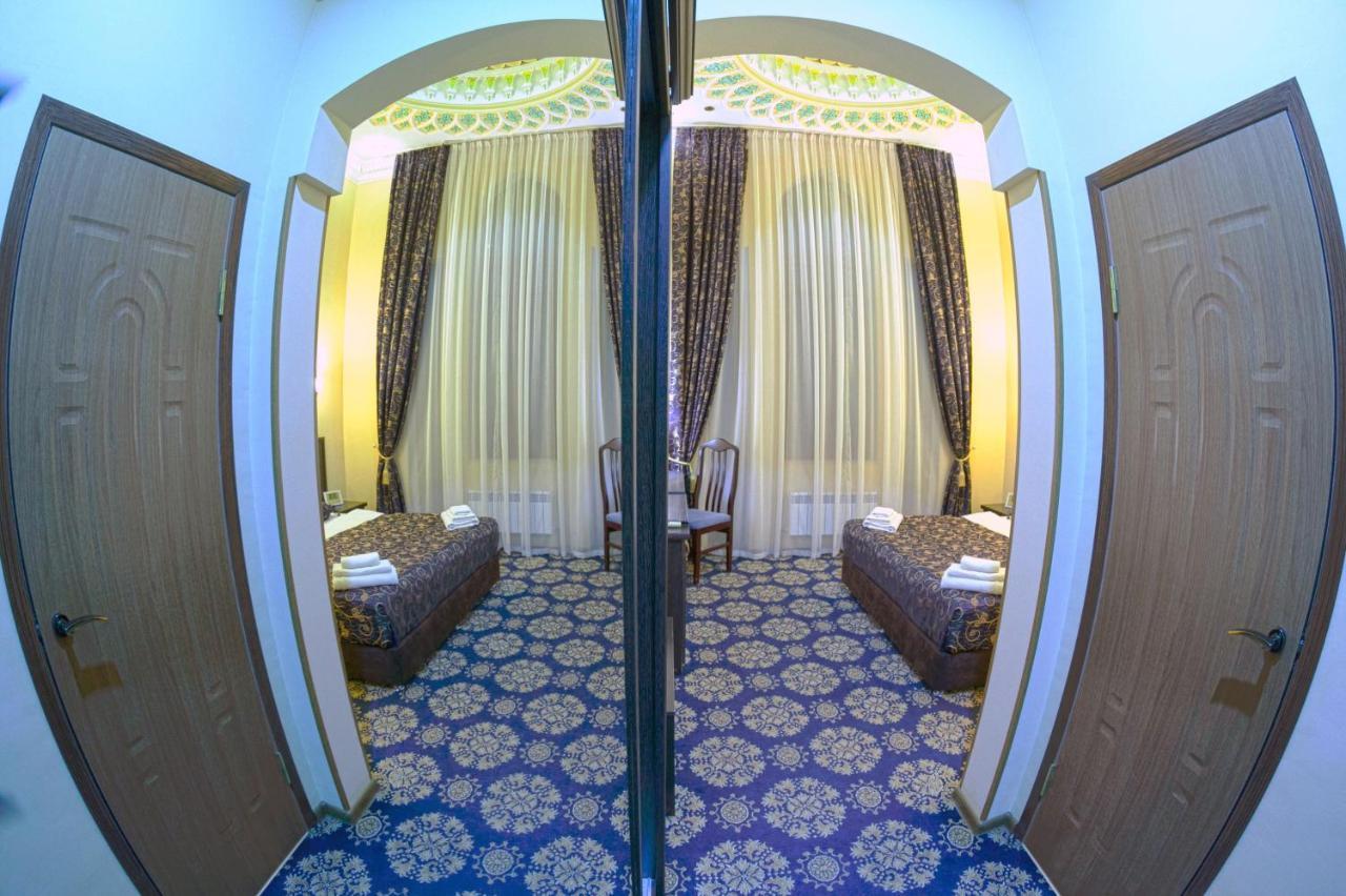 בוקורו Minorai Kalon Boutique Hotel מראה חיצוני תמונה