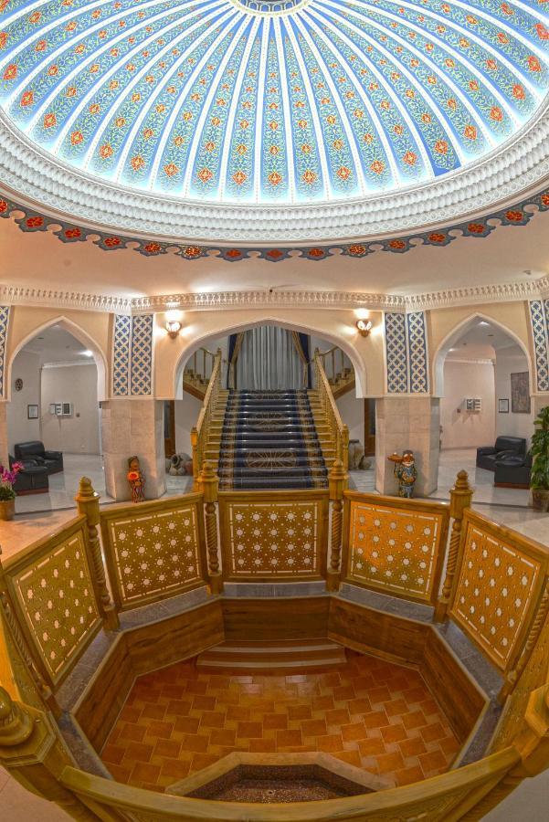 בוקורו Minorai Kalon Boutique Hotel מראה חיצוני תמונה