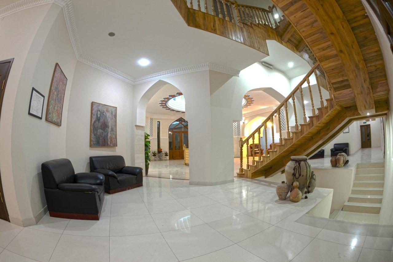 בוקורו Minorai Kalon Boutique Hotel מראה חיצוני תמונה